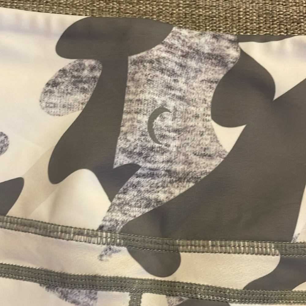 Zyia light N tight high rise camo capri nwot capri sun - Picture 5 of 6